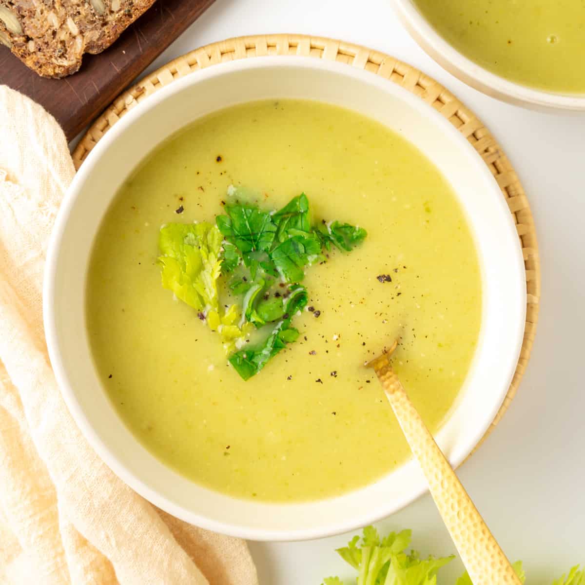 "شوربة الكرفس والبطاطس