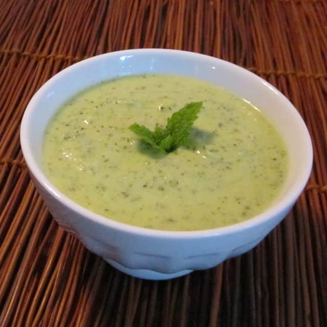 شوربة الكوسا بالنعناع